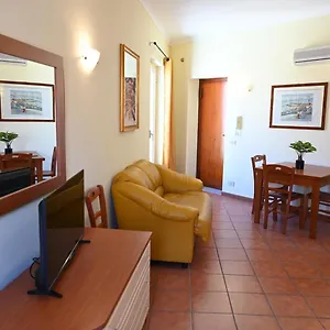 politeama-theater-apartments.sicilyhotelsitaly.net/